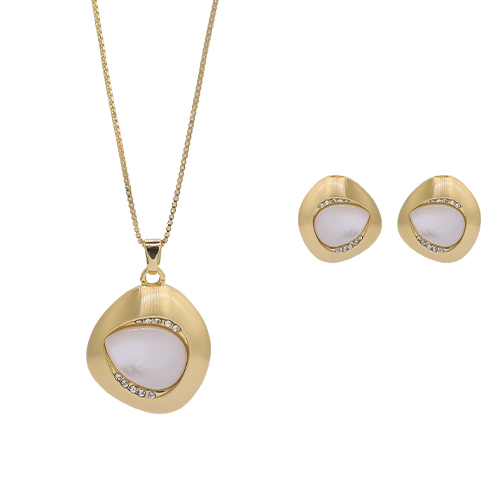 Women’s Pendant Set