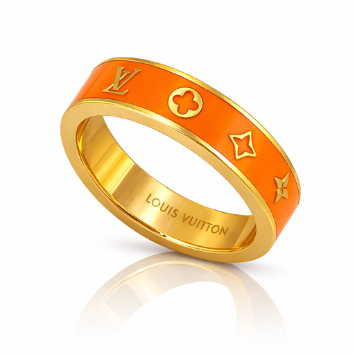 [2023-08-13-204b1.jpg] Women's Ring (Size 9)